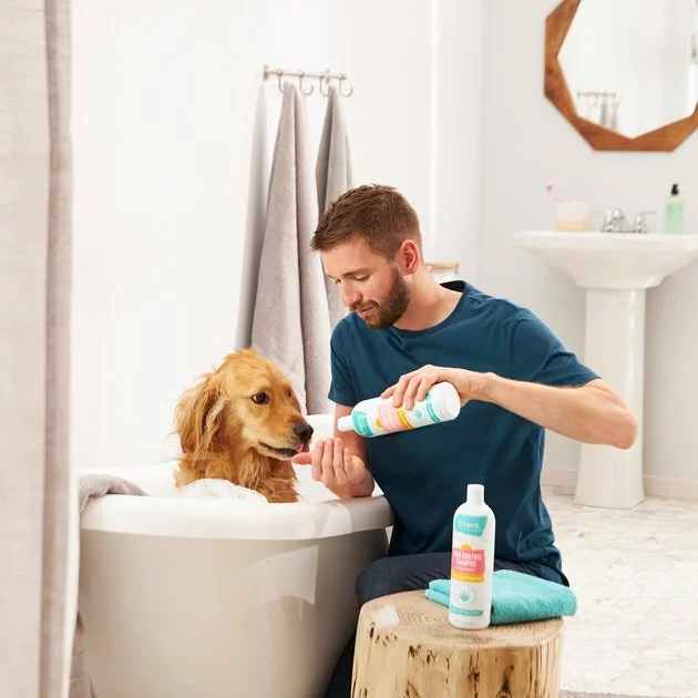 Frisco Shed Control Dog & Cat Conditioner, Sweet Nectar Scent 5 Frisco Shed Control Dog & Cat Conditioner, Sweet Nectar Scent - Image 3