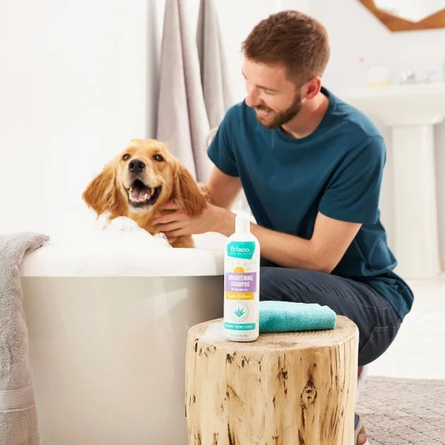 Frisco Brightening Cat & Dog Shampoo with Aloe 5 Frisco Brightening Cat & Dog Shampoo with Aloe - Image 3