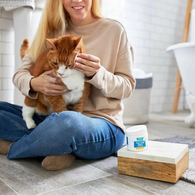 Frisco Tear Stain Eye Wipes for Puppies & Kittens, 45 count 5 Frisco Tear Stain Eye Wipes for Puppies & Kittens, 45 count - Image 3