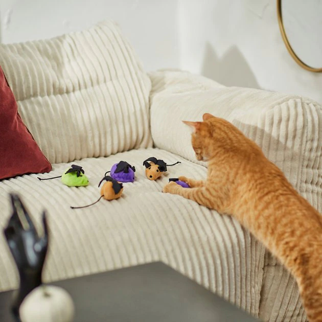 Frisco Halloween Bat Mice Plush Cat Toy with Catnip, 5 count 5 Frisco Halloween Bat Mice Plush Cat Toy with Catnip, 5 count - Image 3