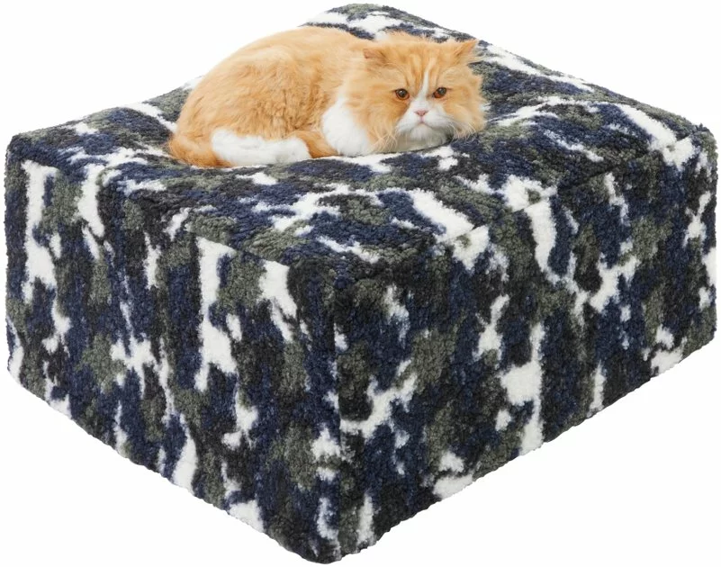 Frisco Sherpa Cube Pillow Cat & Dog Bed, Camo 5 Frisco Sherpa Cube Pillow Cat & Dog Bed, Camo - Image 3