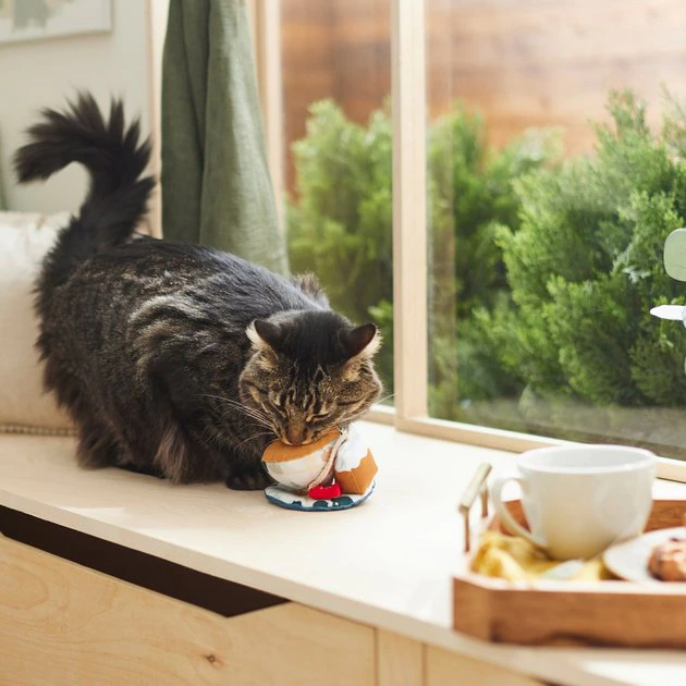 Frisco Brunch Teacup Plush Cat Toy with Catnip 5 Frisco Brunch Teacup Plush Cat Toy with Catnip - Image 3